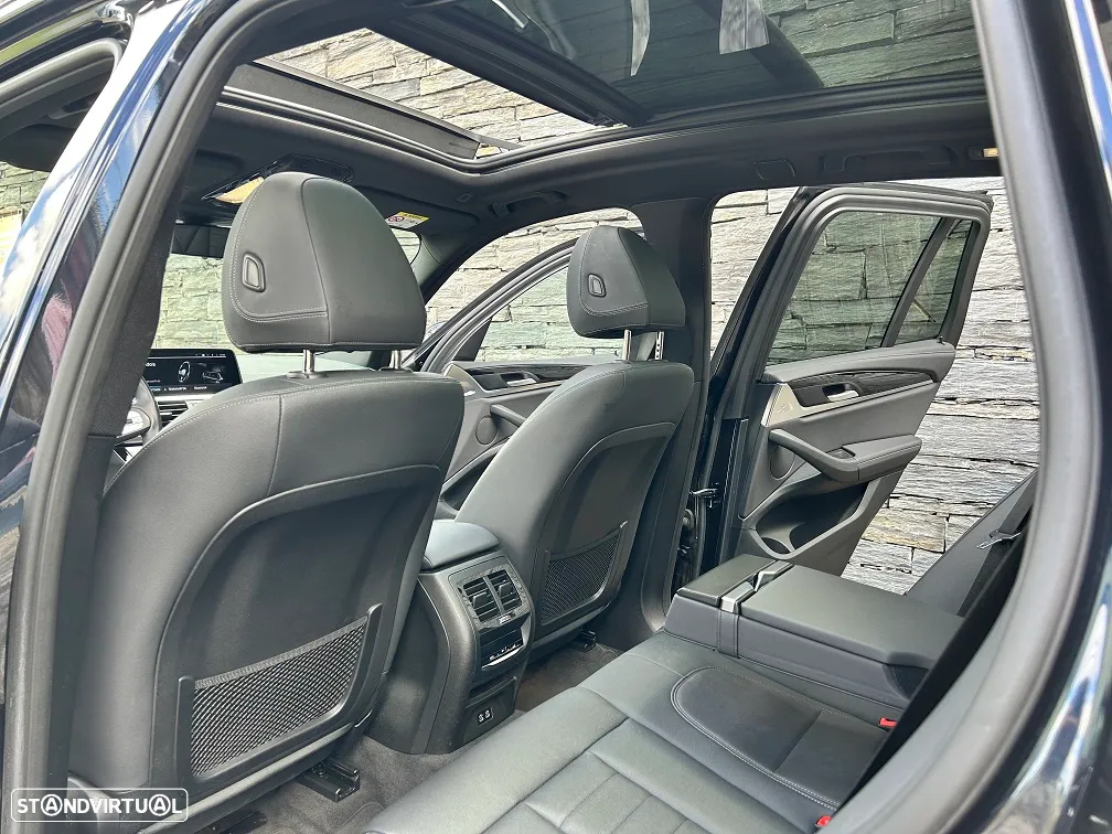 BMW iX3 M Sport Inspiring - 17
