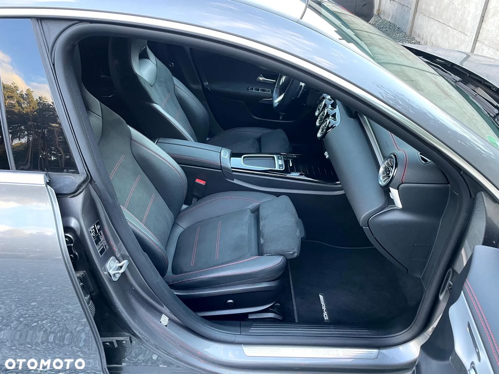 Mercedes-Benz CLA - 23