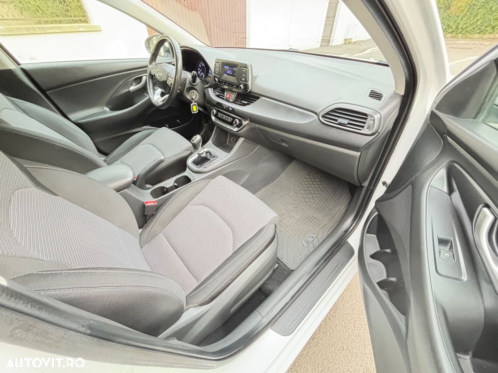 Hyundai i30 1.5 110CP 5DR M/T Comfort - 6