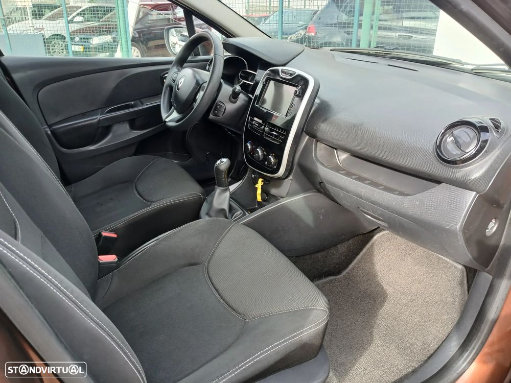 Renault Clio Sport Tourer 0.9 TCE Dynamique S - 21