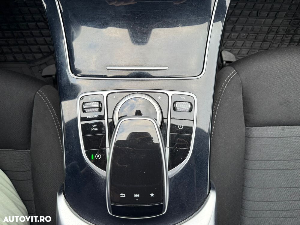 Mercedes-Benz C - 11