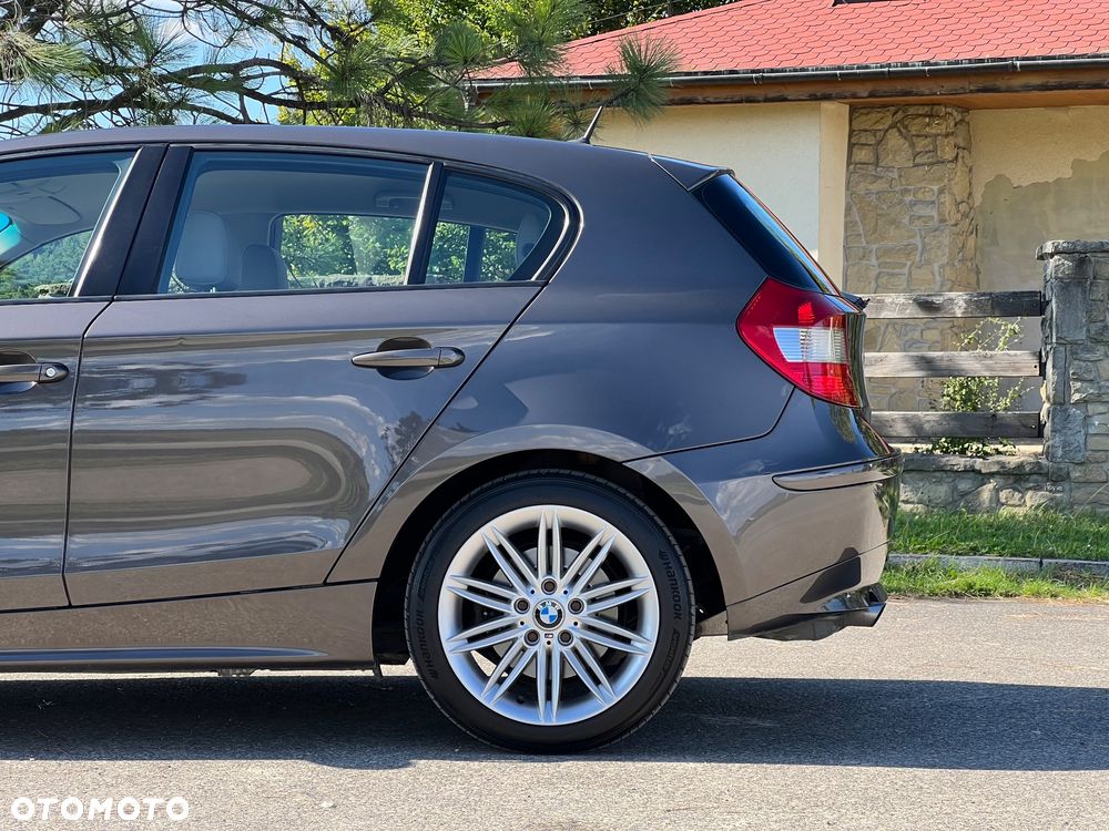 BMW Seria 1 120i - 8
