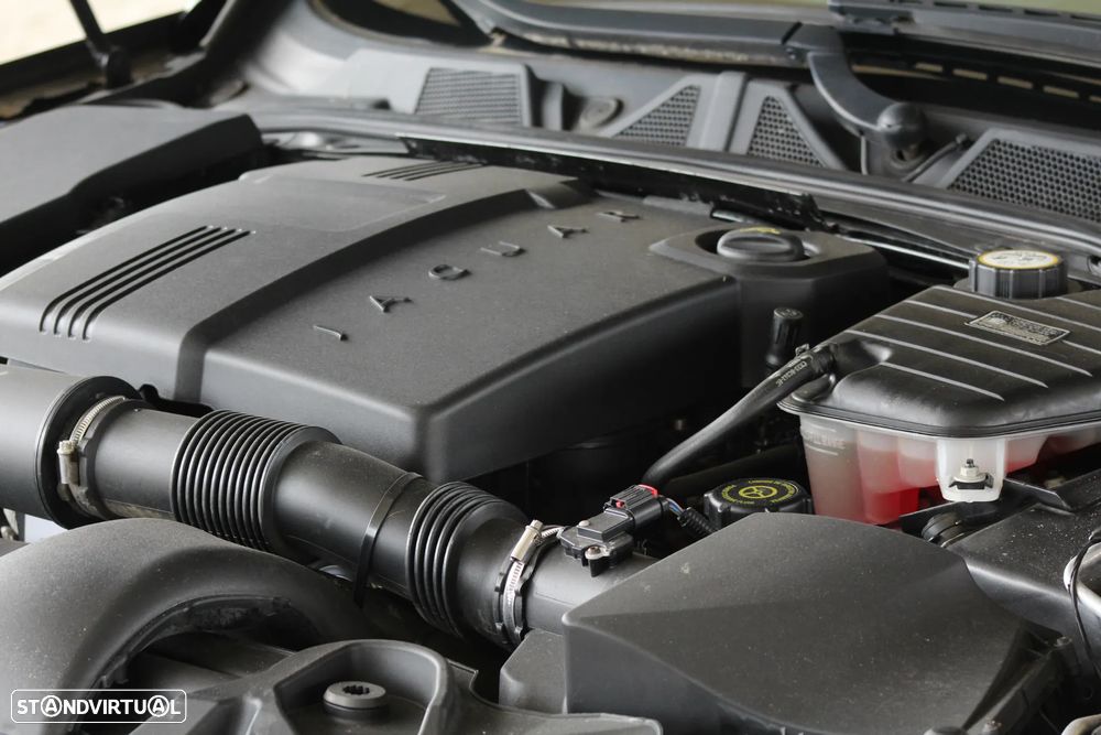 Jaguar XF Sportbrake 2.2 D R-Sport - 35