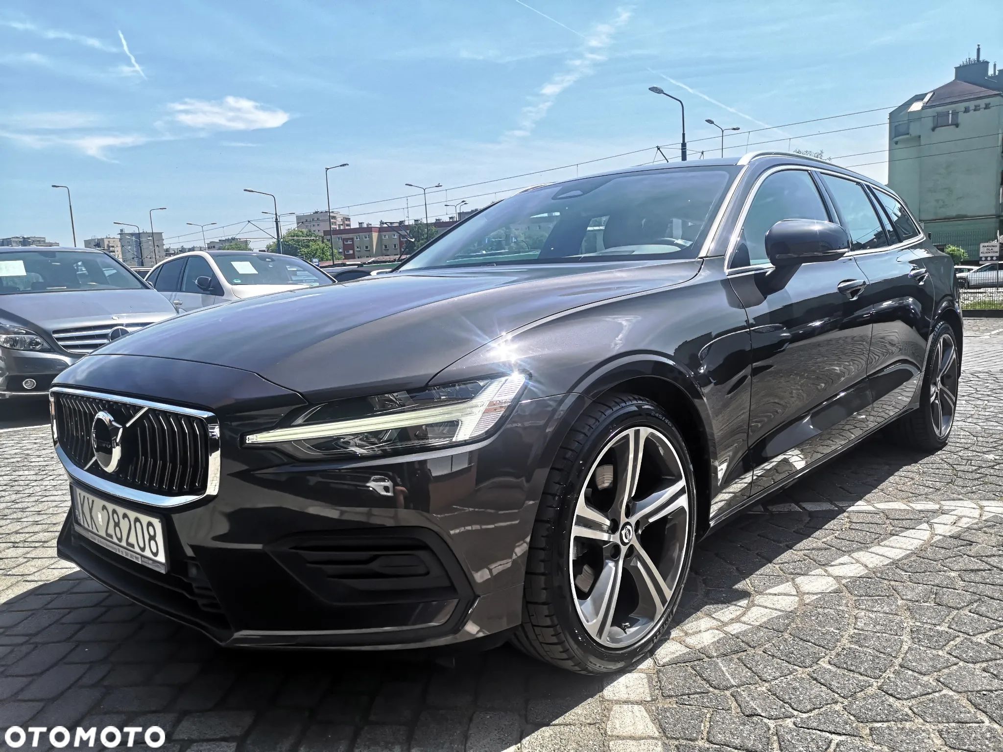 Volvo V60 B4 B Plus Bright - 1
