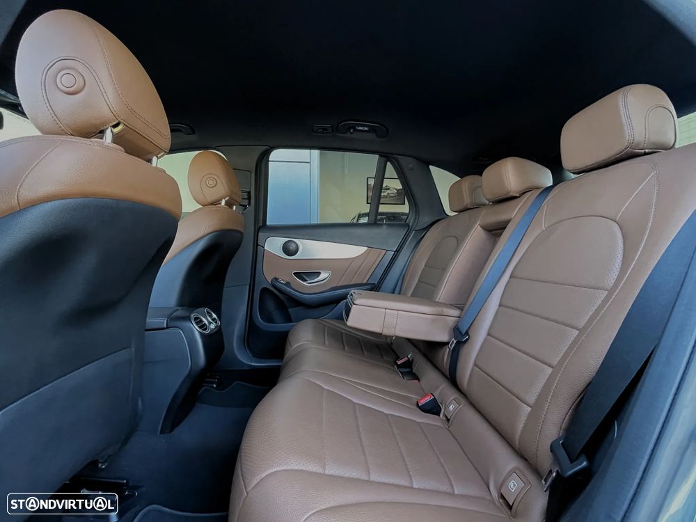 Mercedes-Benz GLC 300 de 4Matic 9G-TRONIC AMG Line Plus - 21