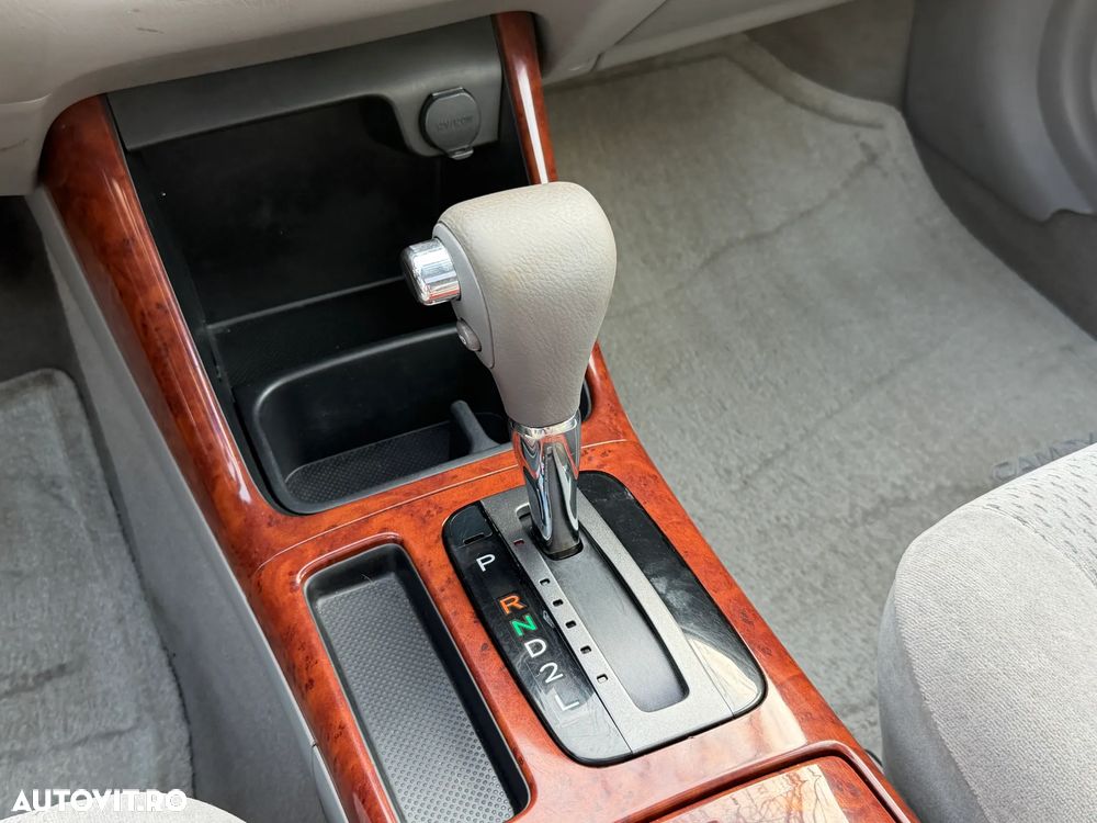 Toyota Camry - 21