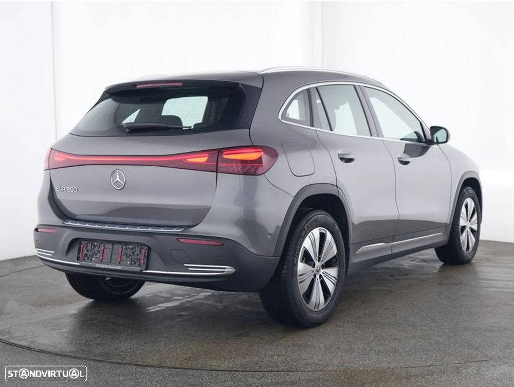 Mercedes-Benz EQA 250 Progressive - 2