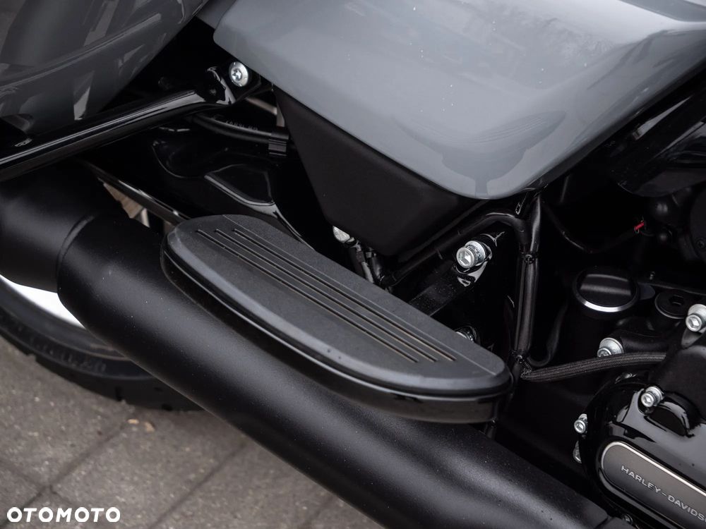 Harley-Davidson Touring Road Glide - 25