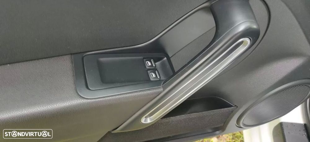 VW New Beetle 2.0 TSI Sport DSG - 23