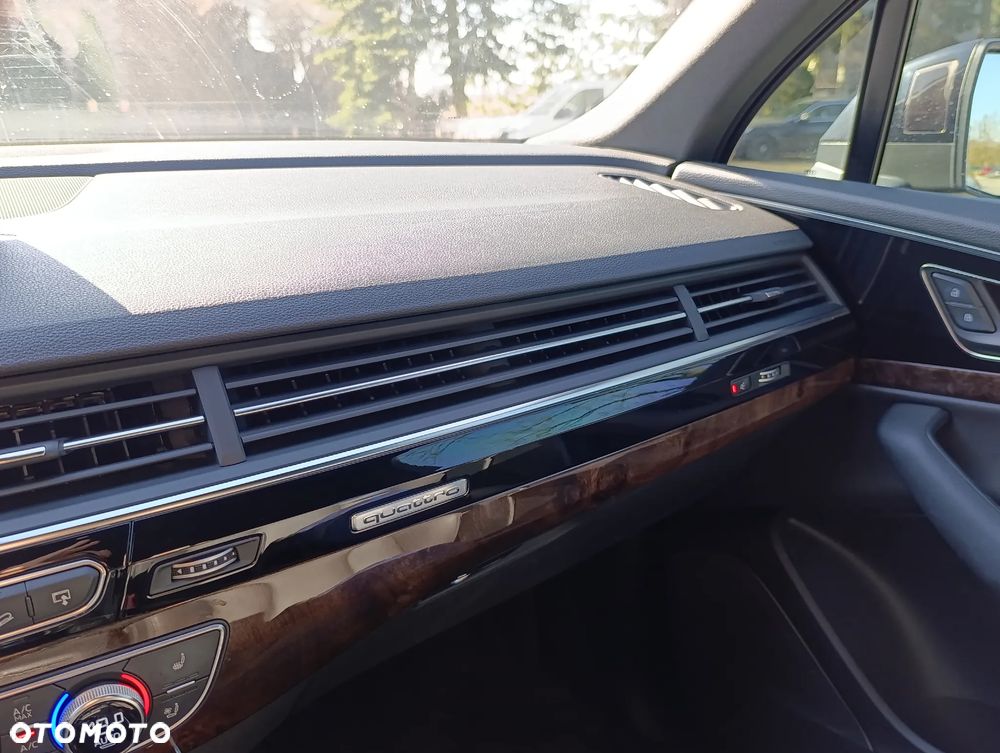 Audi Q7 - 12