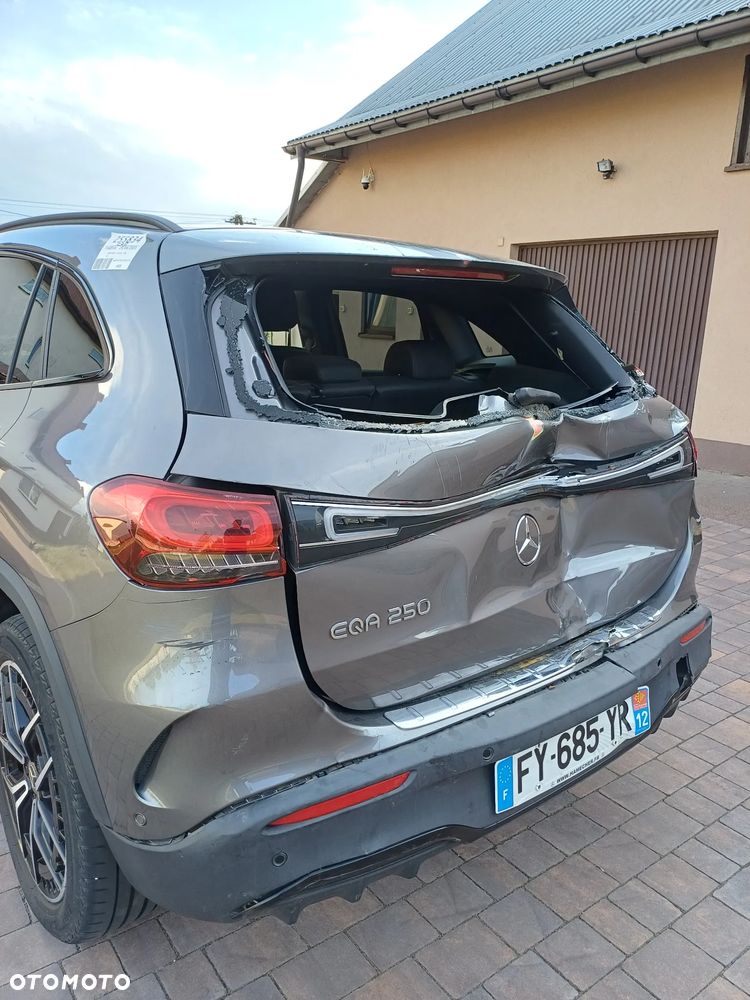Mercedes-Benz EQA 250 AMG Line - 9