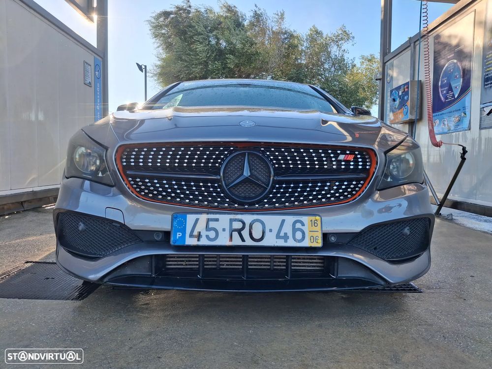 Mercedes-Benz 200 - 6