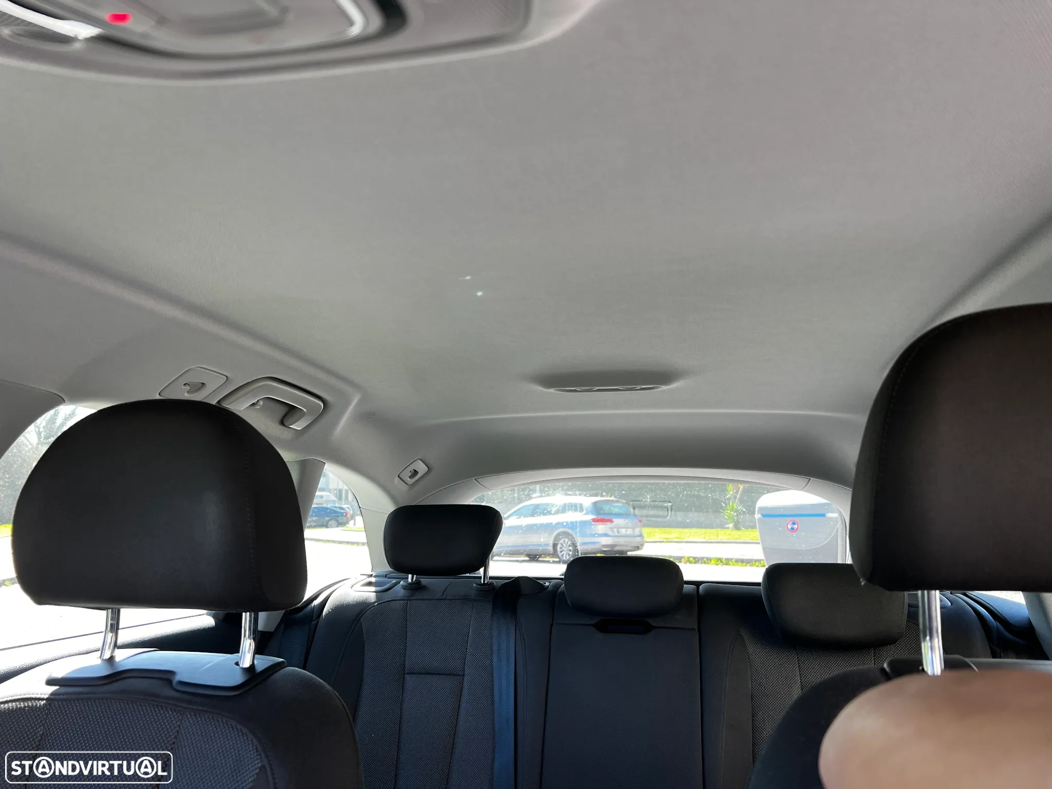 Audi A4 Avant 35 TDI Design S tronic - 13