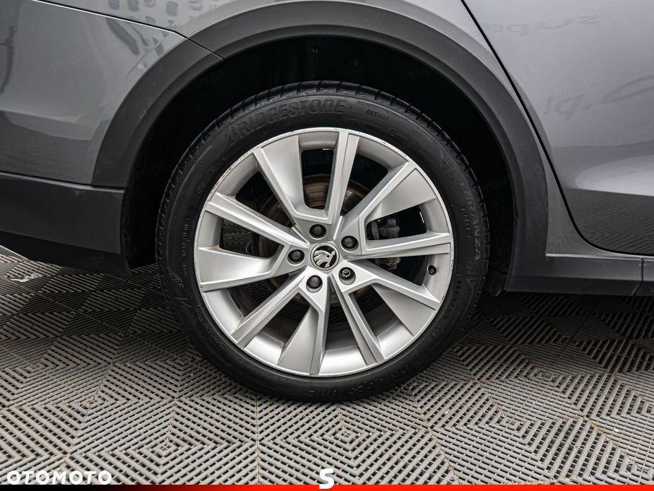 Skoda Octavia 2.0 TDI 4x4 Scout DSG - 30