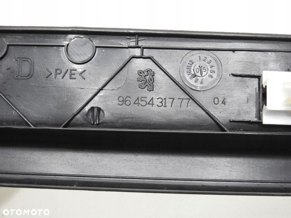 LISTWA NAKŁADKA PROGU PRAWY PRZÓD PEUGEOT 407 - 6