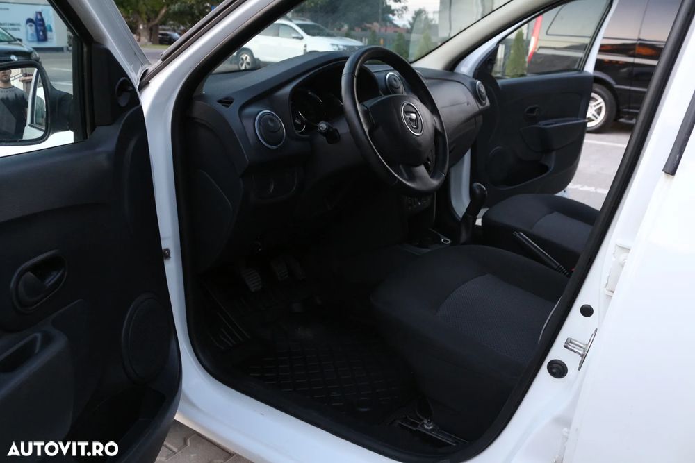 Dacia Logan 1.2 Ambiance - 13