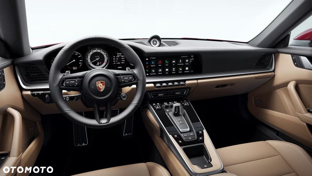 Porsche 911 Carrera 4 GTS - 9