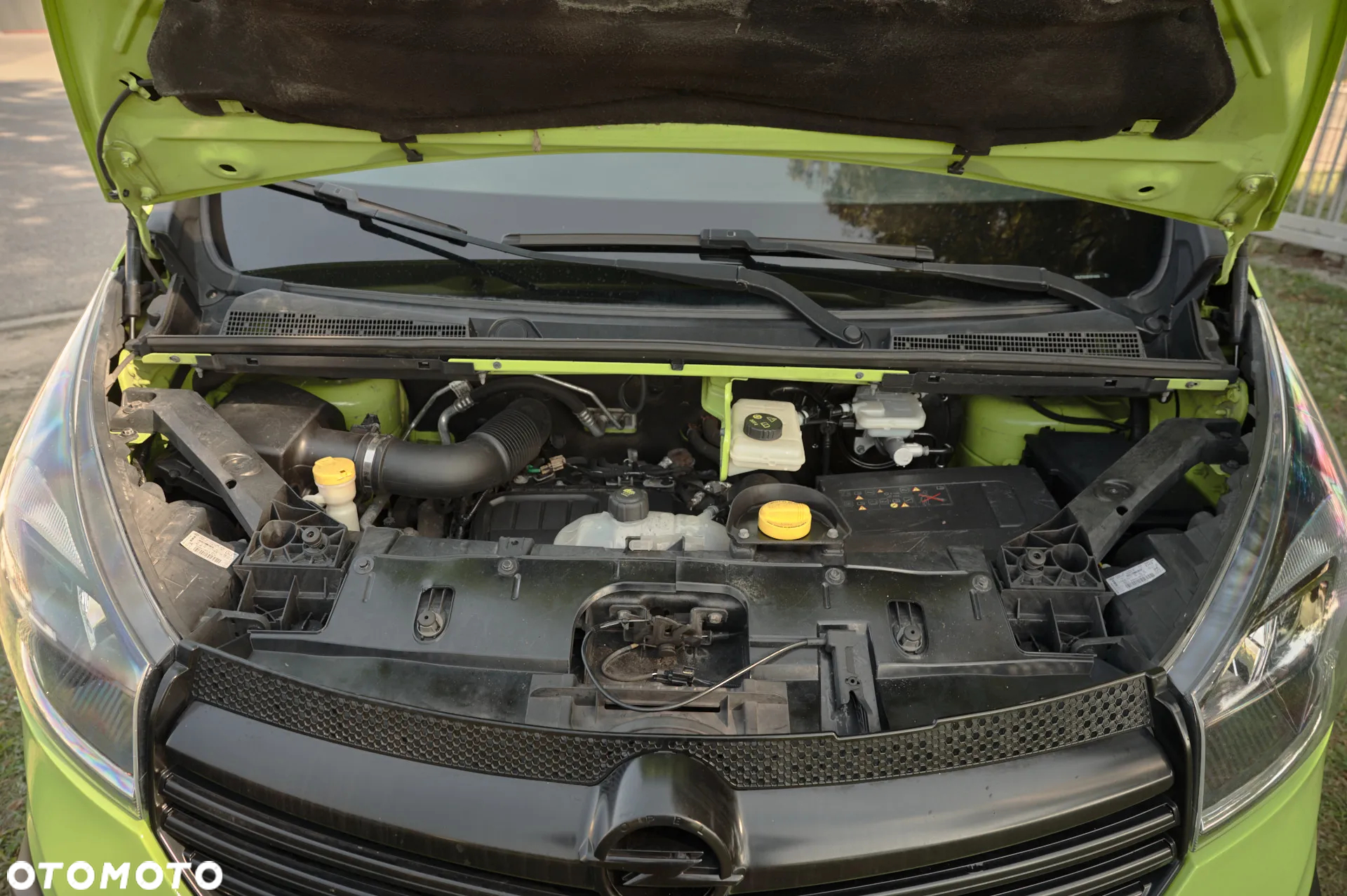 Opel Vivaro L2H1 2,9t Elegance Premium - 32
