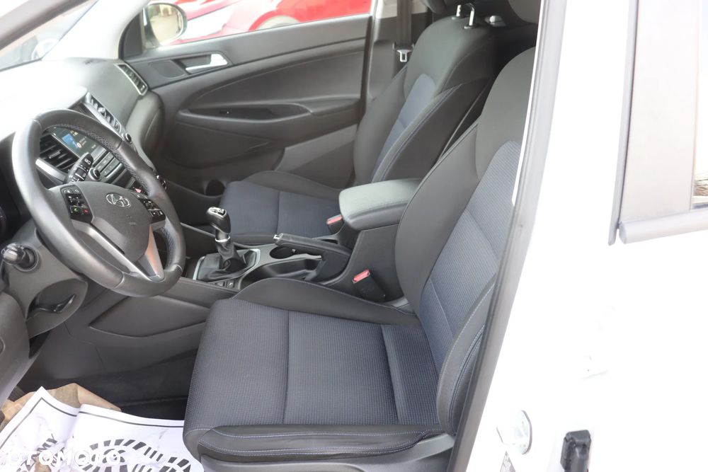 Hyundai Tucson 2.0 CRDI Comfort 4WD - 28