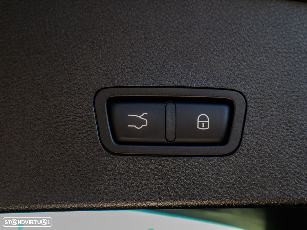 Alfa Romeo Tonale 1.3 Plug-In Hybrid Tributo Italiano e-AWD Com Wallbox - 12