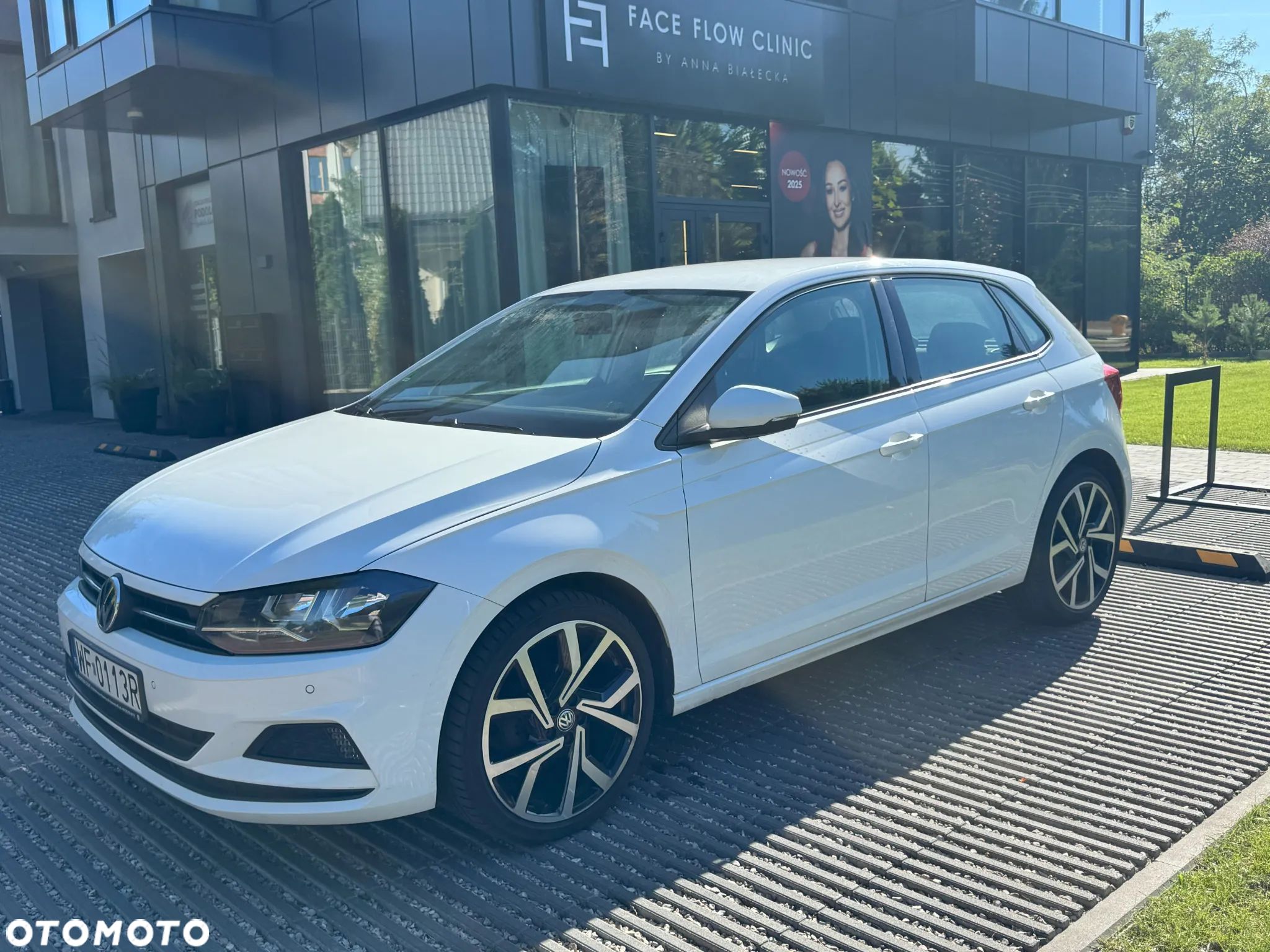 Volkswagen Polo 1.0 TSI Trendline - 1