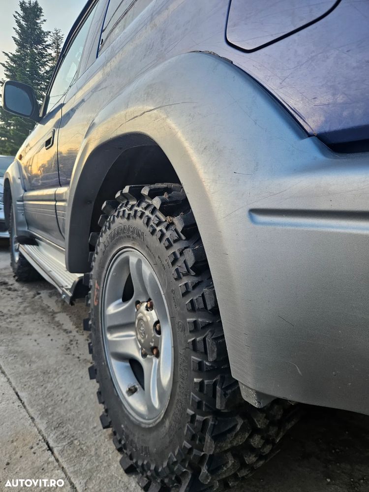 Toyota Land Cruiser - 4