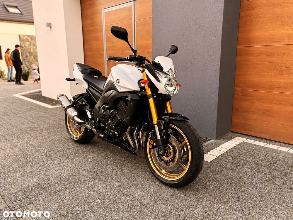 Yamaha FZ8