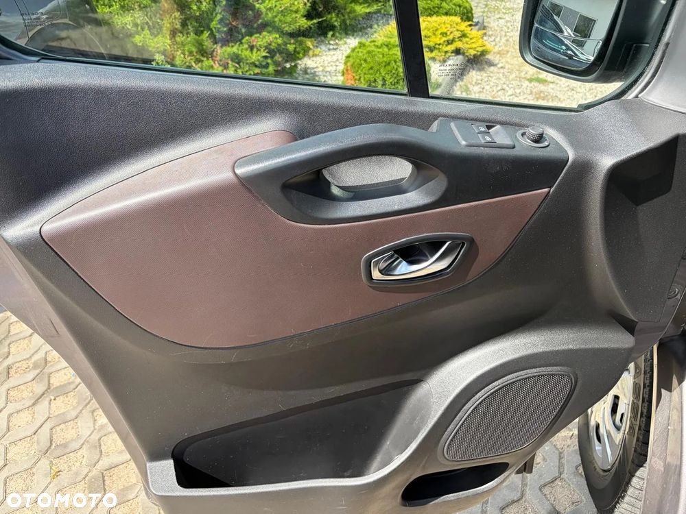 Renault TRAFIC - 18