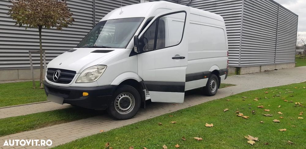Mercedes-Benz Sprinter - 2