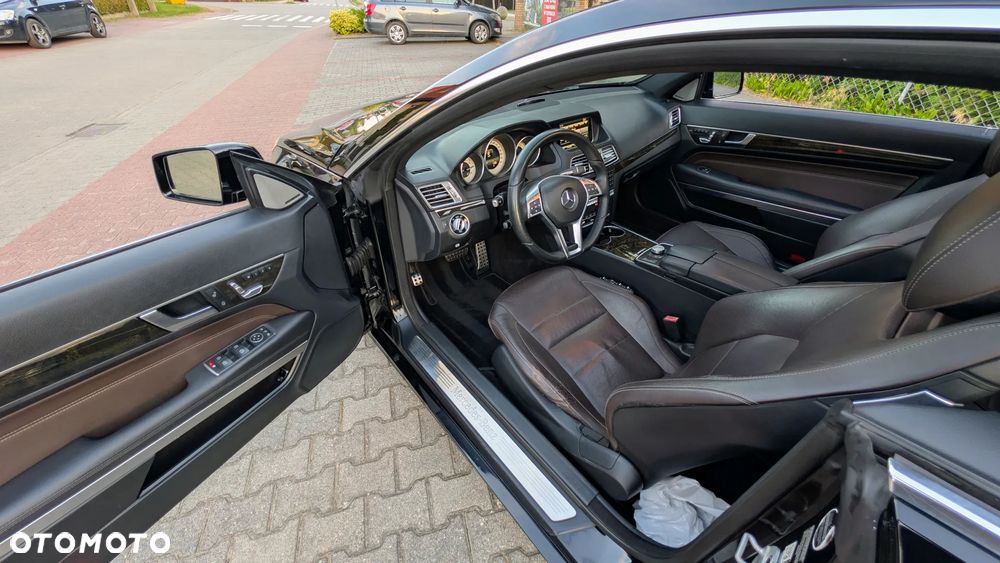 Mercedes-Benz Klasa E 400 7G-TRONIC - 16