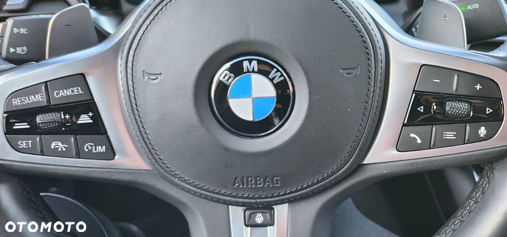 BMW Seria 3 320d xDrive mHEV - 16