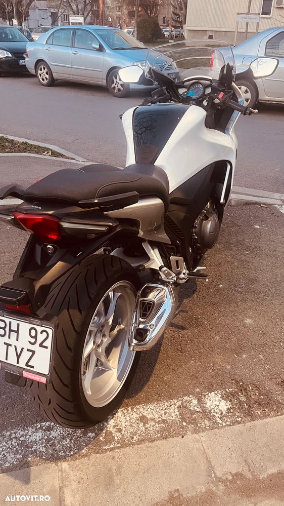 Honda VFR 1200F - 12