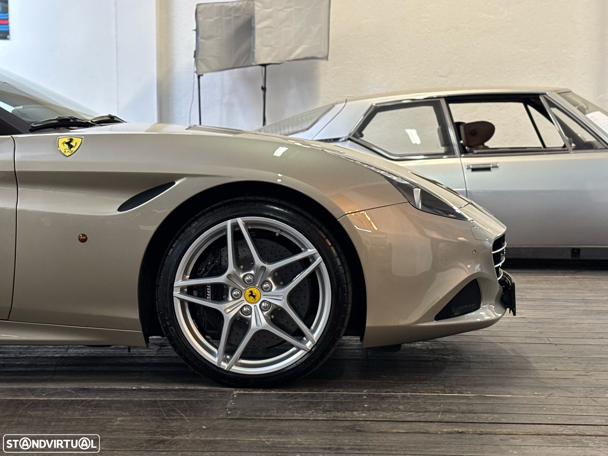 Ferrari California T - 19