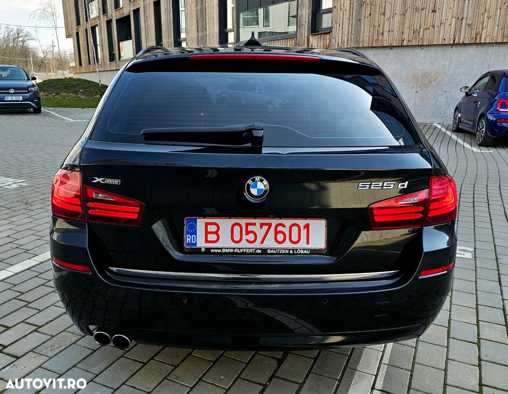 BMW Seria 5 525d xDrive - 15