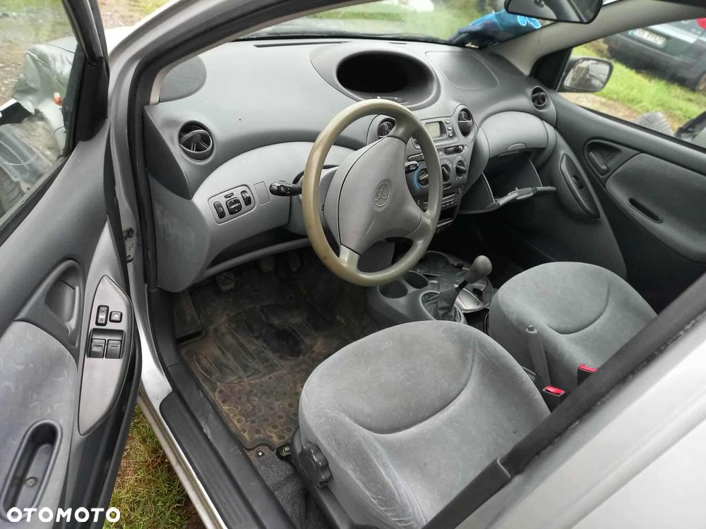 Części Toyota Yaris 5-drzwi - 2