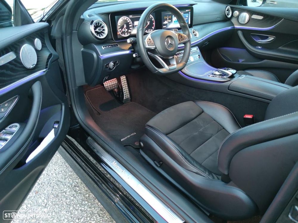 Mercedes-Benz E 300 AMG Line - 8