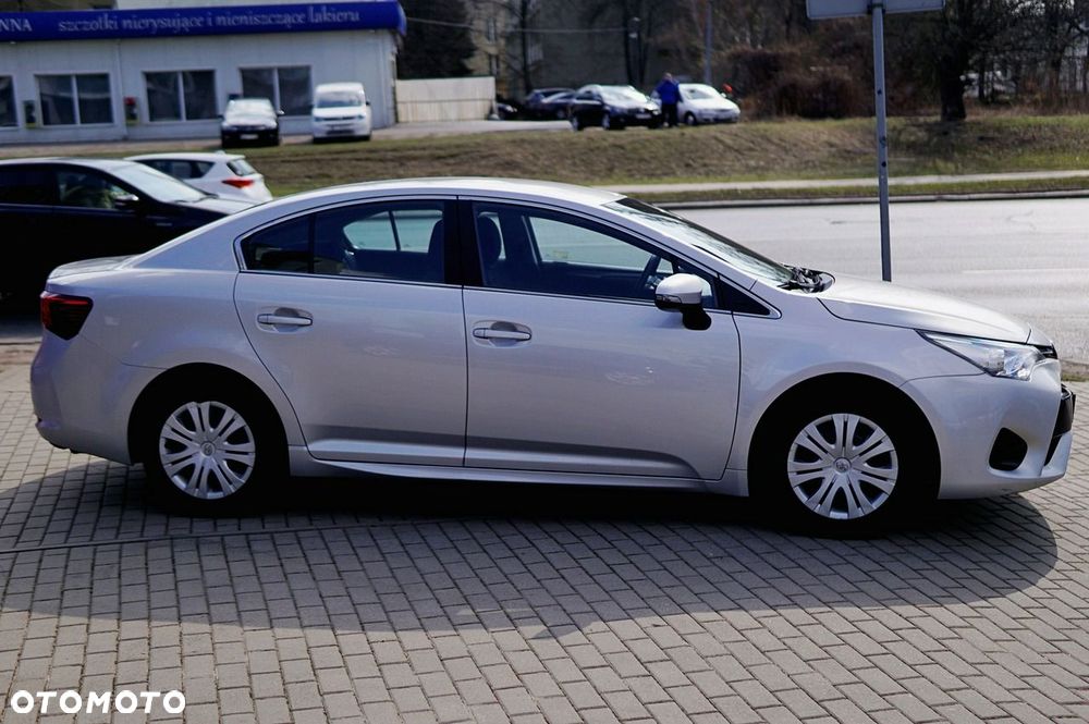 Toyota Avensis 2017 photo 4