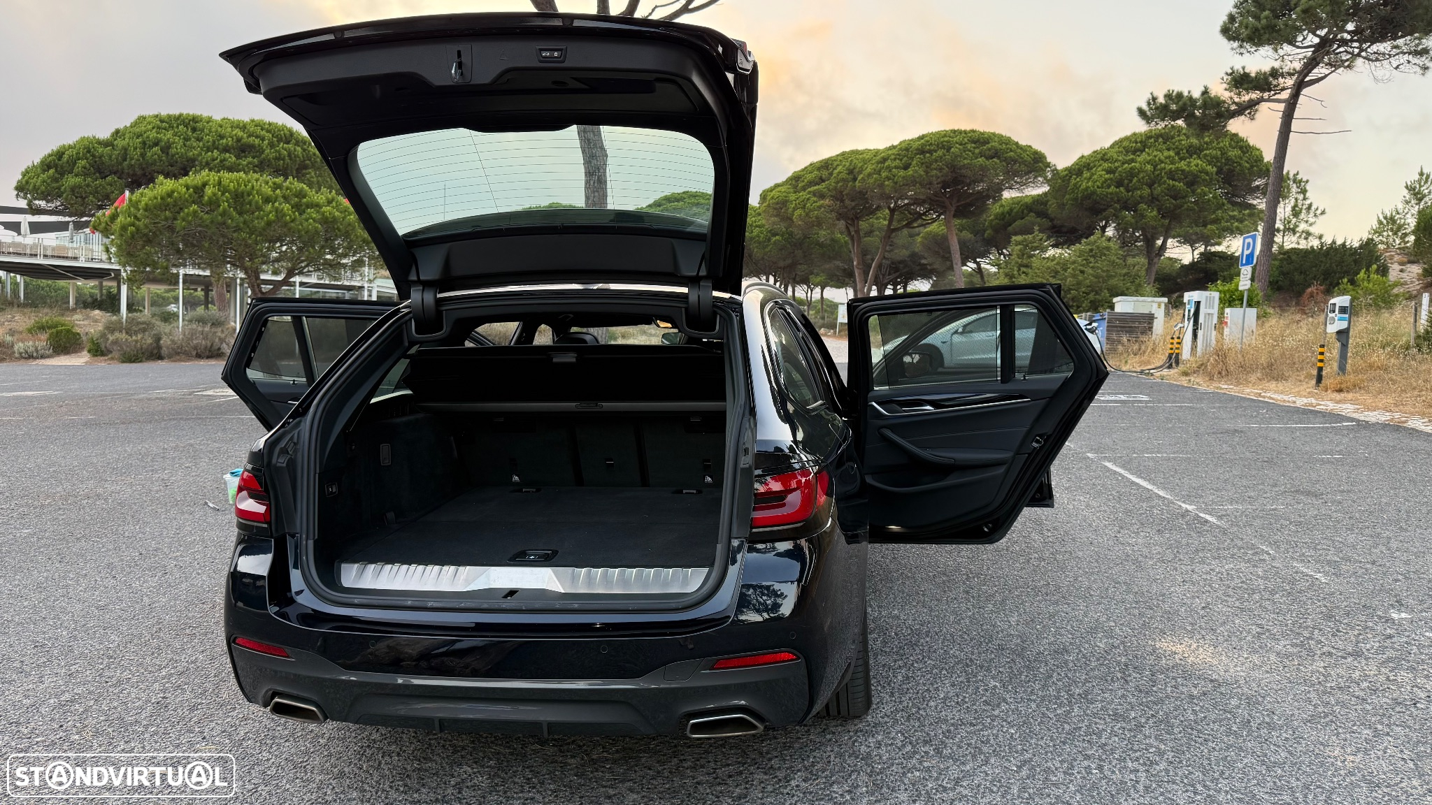 BMW 530 e Pack Desportivo M - 11