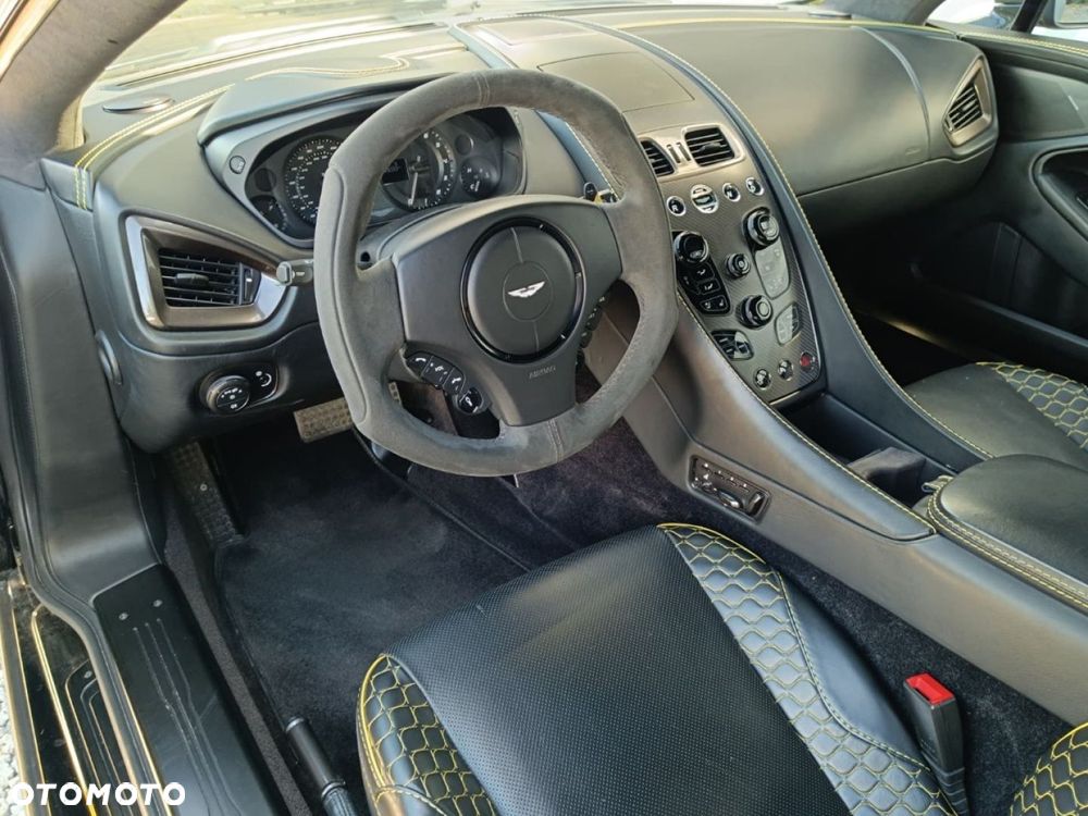 Aston Martin Vanquish - 7