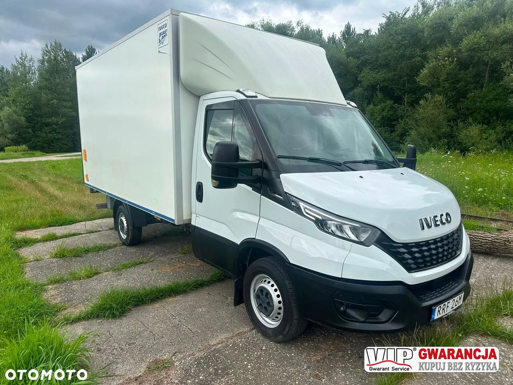 Iveco Daily KONTENER+WINDA (udźwig 750kg) 2.3 diesel 156 kM automat 2021 WEBASTO, KAMERA COFANIA, GWARANTOWANY NIEWIELKI PRZEBIEG 160tyś. - 2