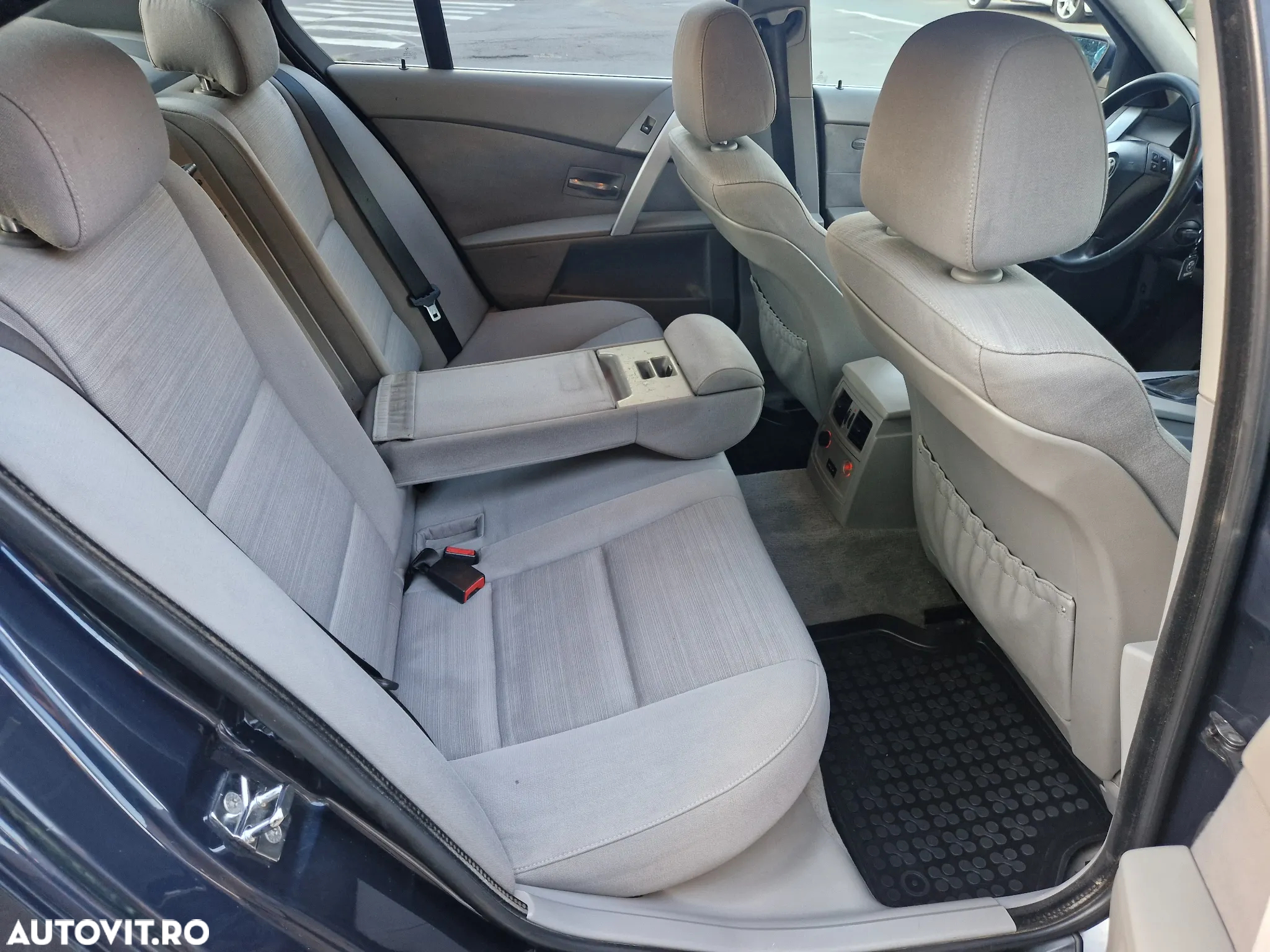 BMW Seria 5 520d Aut. - 14