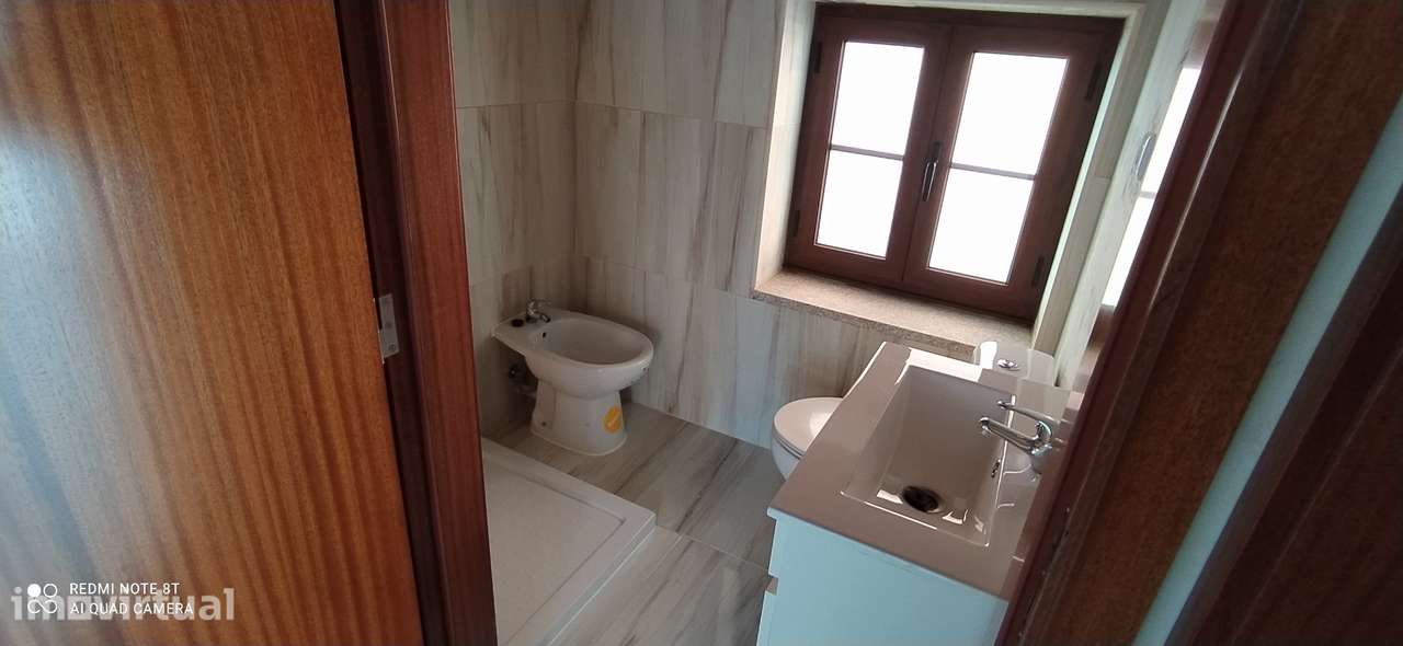 Moradia geminada T2 com 2 casas de banho - Grande imagem: 4/13