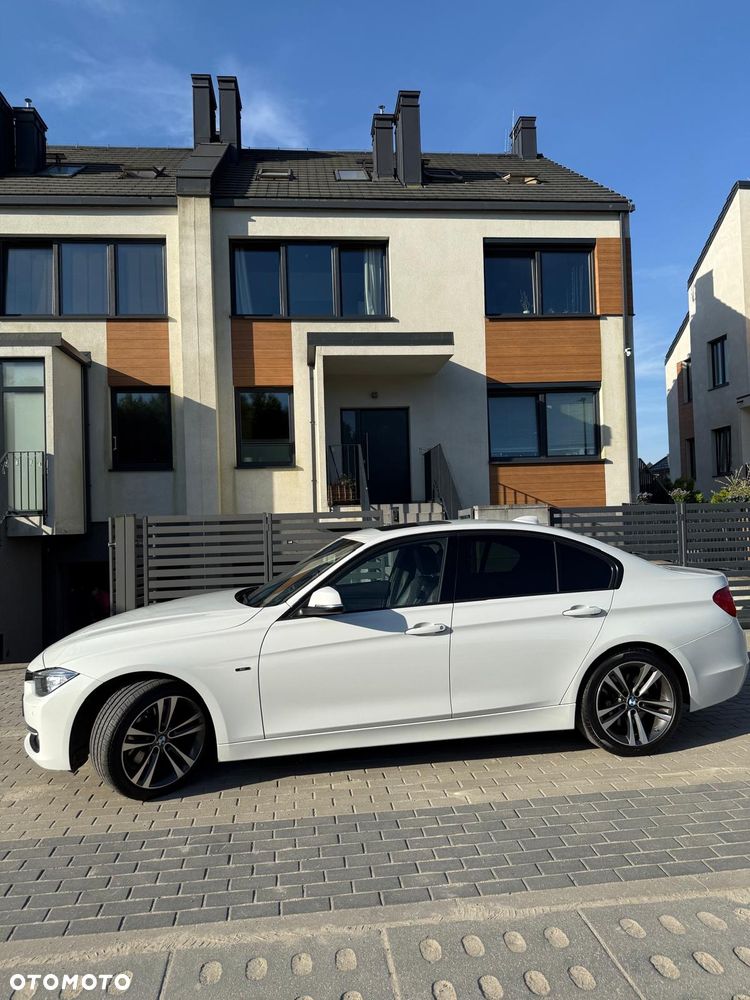 BMW Seria 3 330d Sport Line - 4