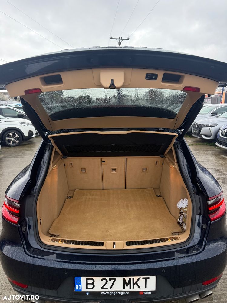 Porsche Macan - 13