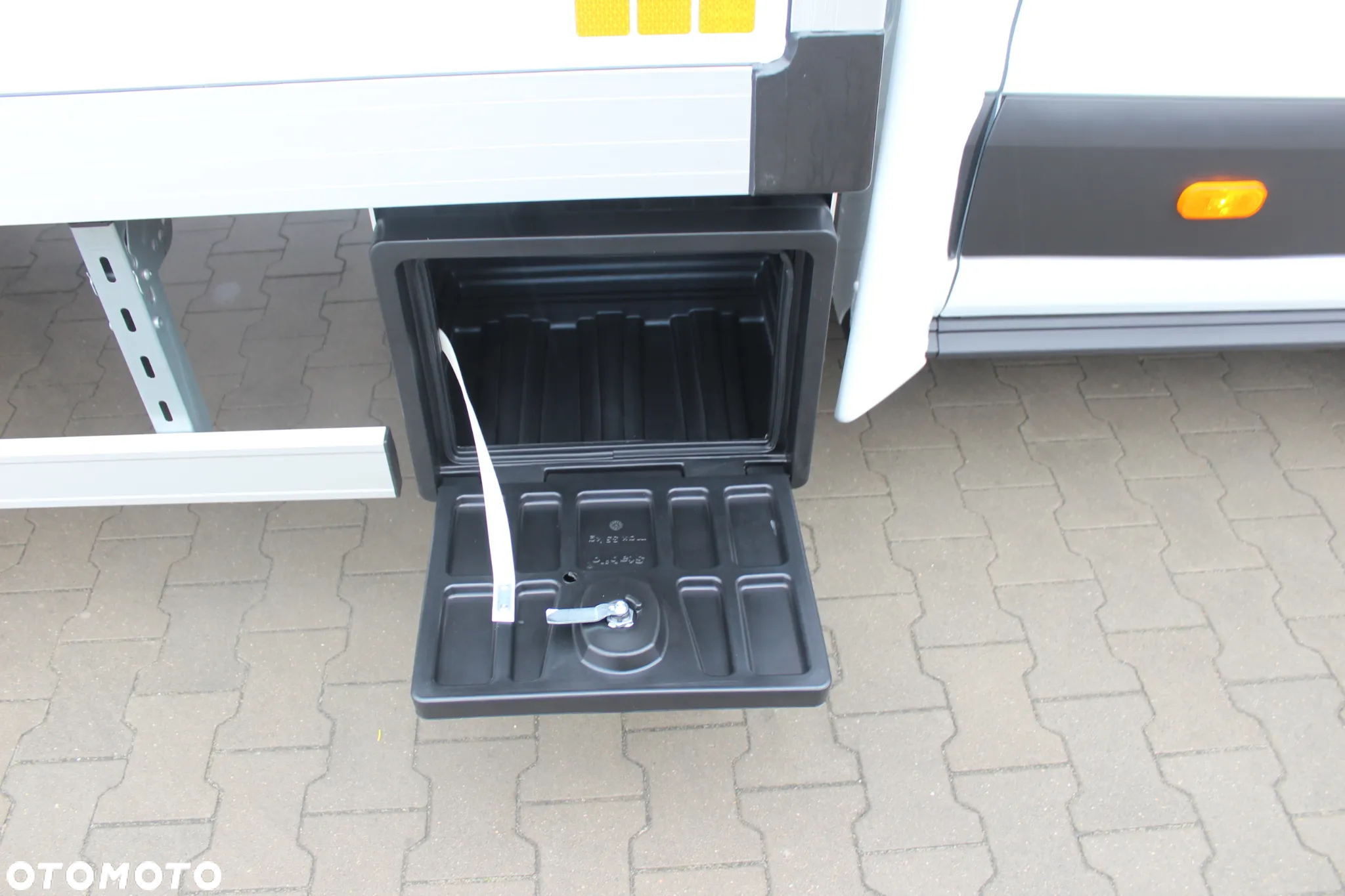 Ford Transit - 12