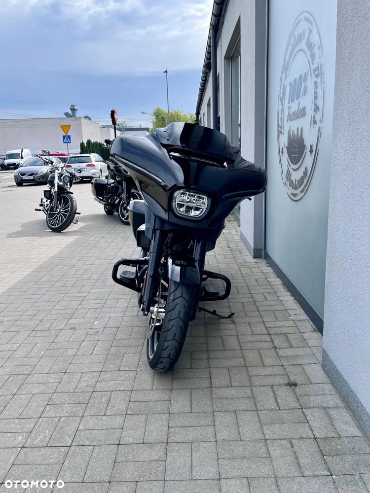 Harley-Davidson Touring Street Glide - 4