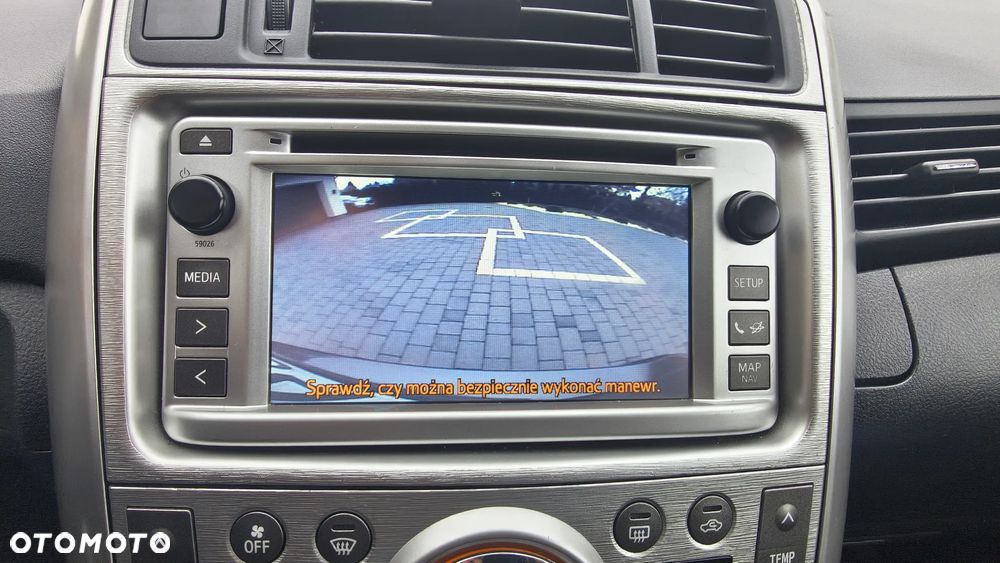 Toyota Verso 1.8 Sol plus NAVI 7os - 24