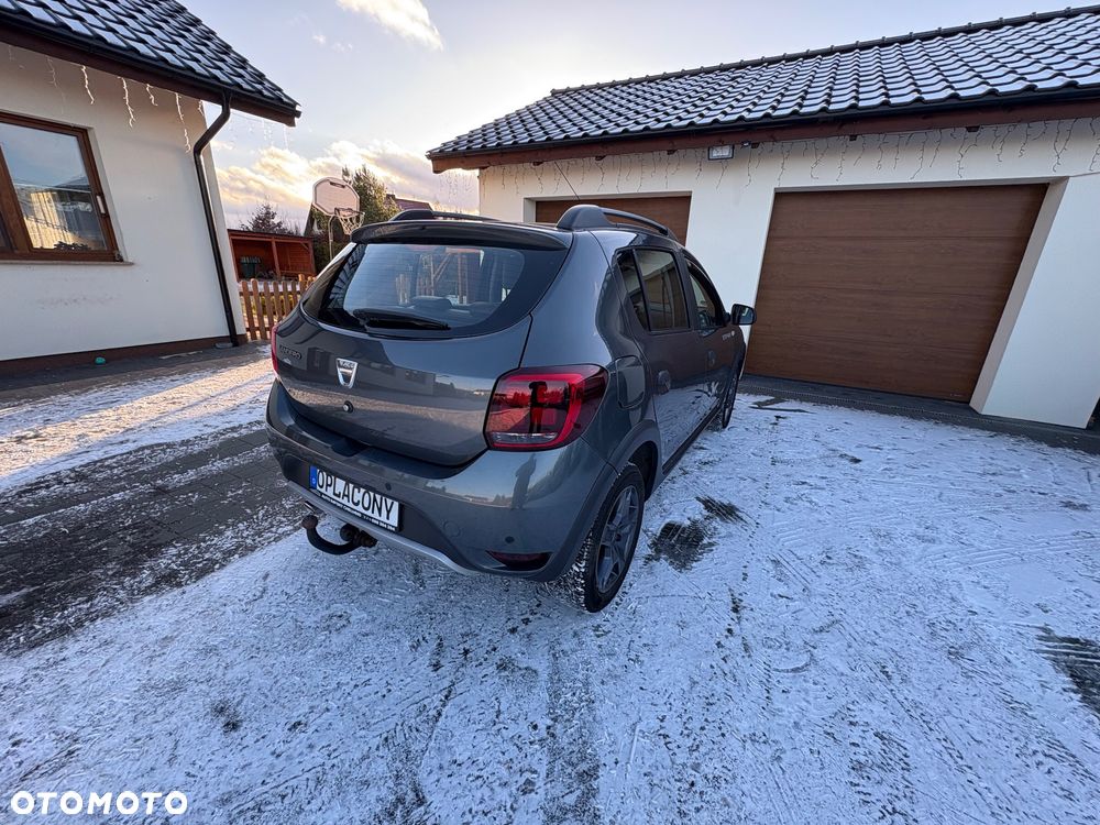 Dacia Sandero TCe 90 S&S Celebration - 13