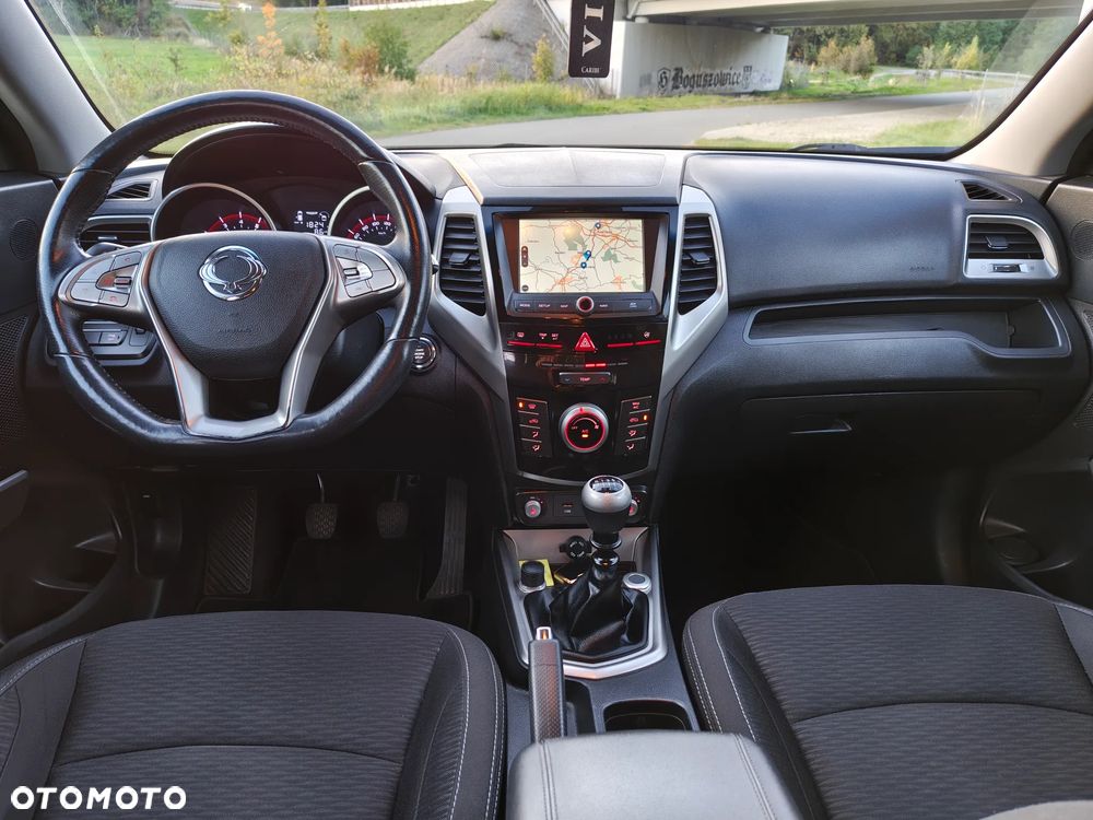 SsangYong/KGM Tivoli e-XGi 160 2WD Black+White - 29