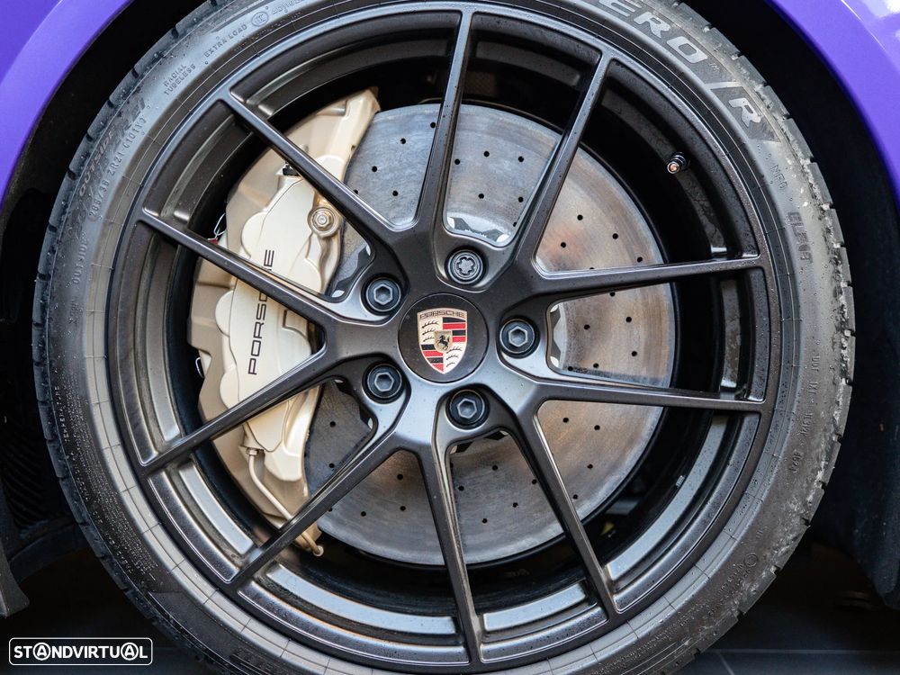 Porsche Taycan Turbo GT Weissach - 24